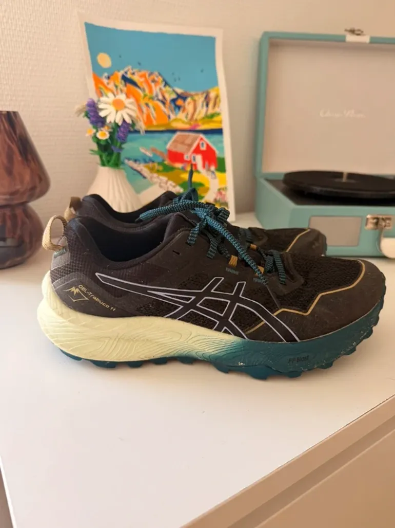 Used Asics Gel Trabuco 11 bike — image 6 of 9
