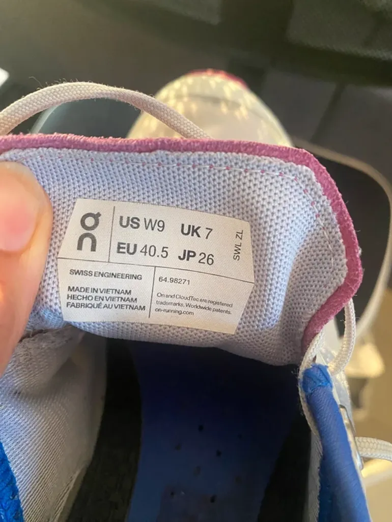 Used On Running shoes bike — image 5 of 6