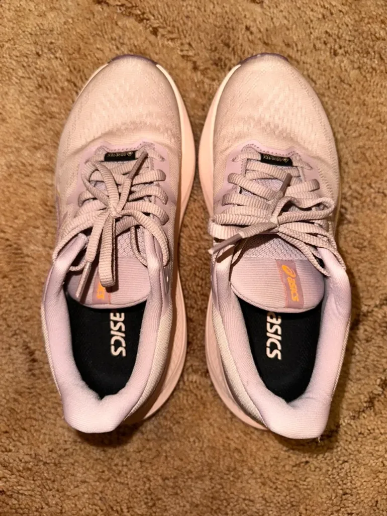 Used Asics GT-2000 12 bike — image 6 of 9
