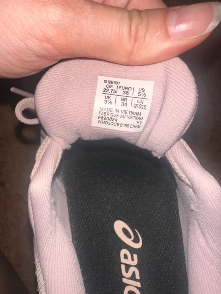 Used Asics GT-2000 12 bike — image 5 of 9