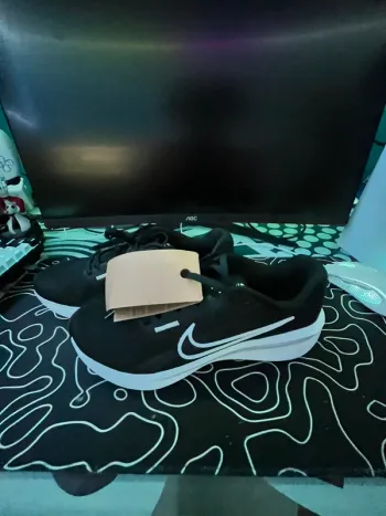Used Nike Shoes bike — image 2 of 3