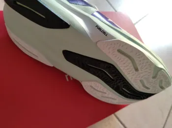 Used New Balance WFCXCA4 Roam bike — image 3 of 3