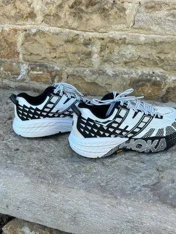 Used Hoka Speedgoat 2 2025 bike — image 3 of 5