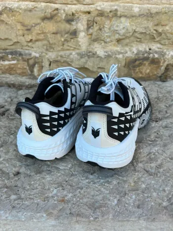 Used Hoka Speedgoat 2 2025 bike — image 4 of 5