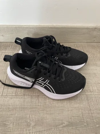Used Asics Shoes bike