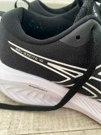 Used Asics Shoes bike — image 2 of 7