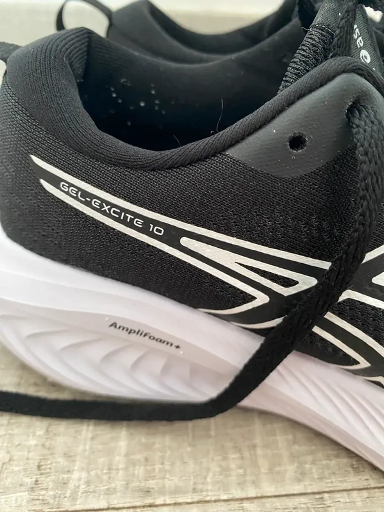 Used Asics Shoes bike — image 2 of 7