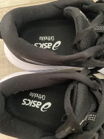 Used Asics Shoes bike — image 3 of 7