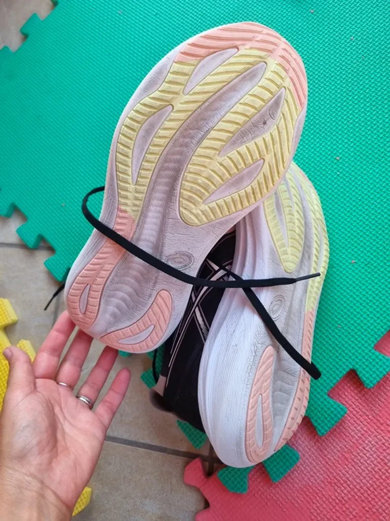 Used Asics Gel Nimbus bike — image 2 of 5