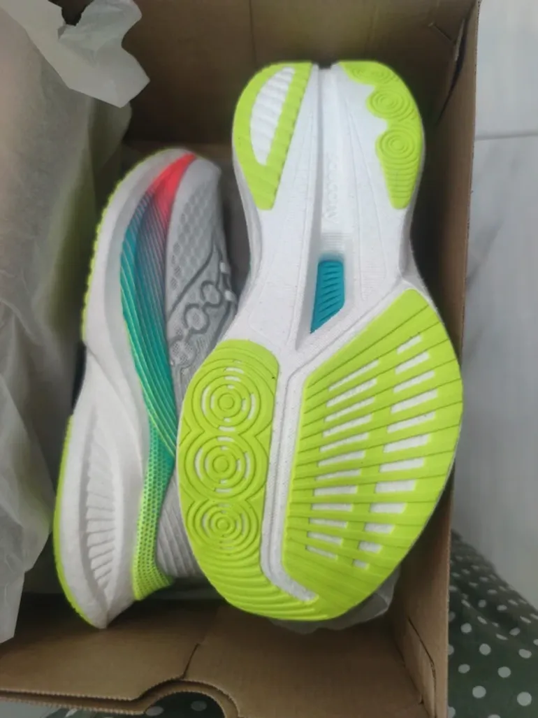 Saucony Endorphin Speed 5 bike d'occasion — image 3 sur 6