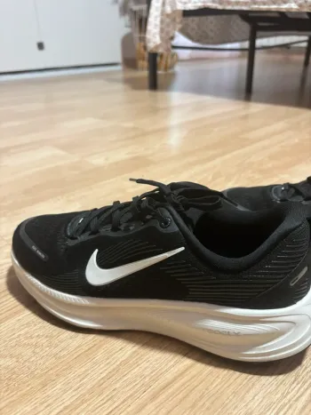 Nike Vomero 18 gs bike d'occasion — image 2 sur 7