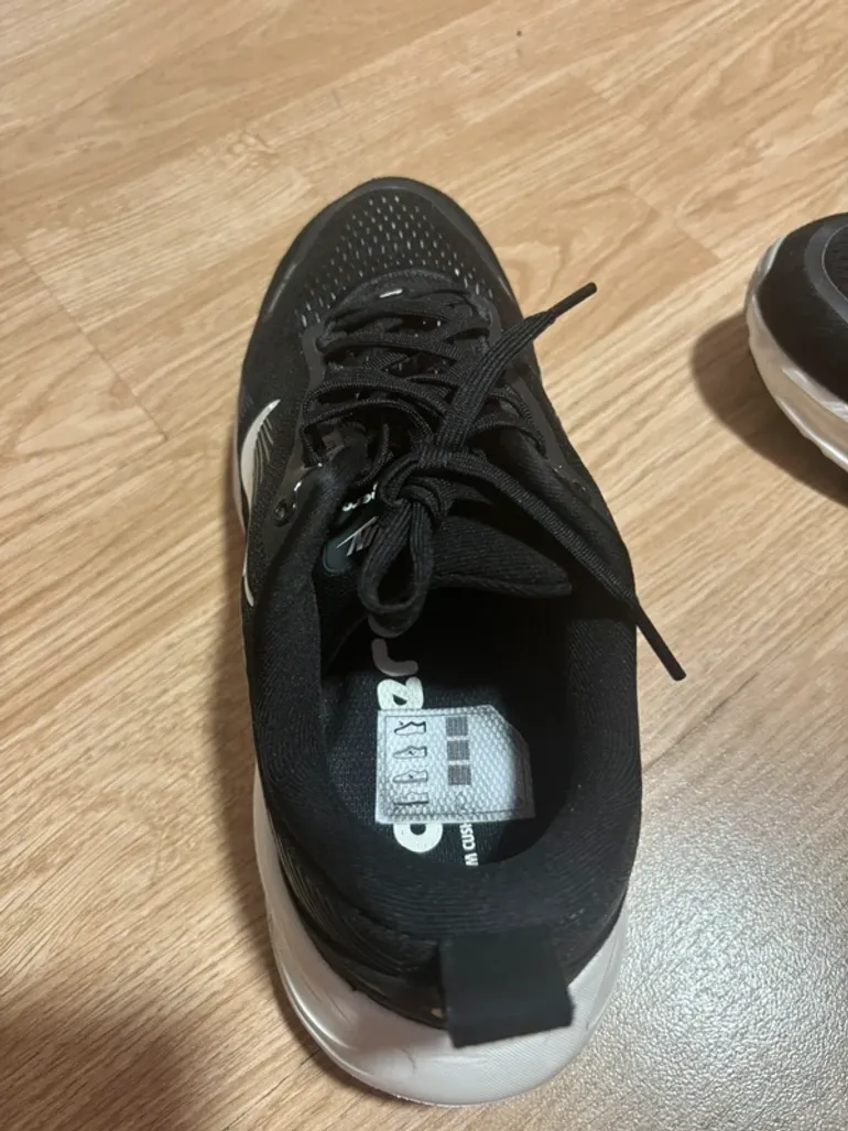 Nike Vomero 18 gs bike d'occasion — image 4 sur 7