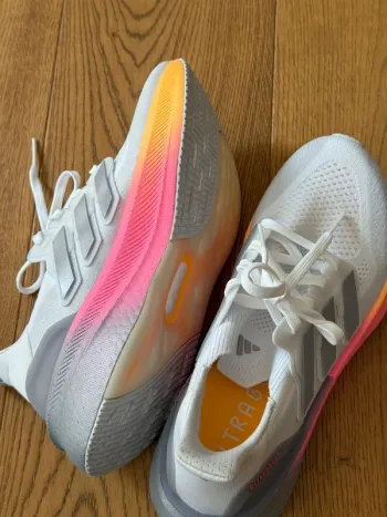 Adidas Ultraboost bike d'occasion — image 2 sur 2