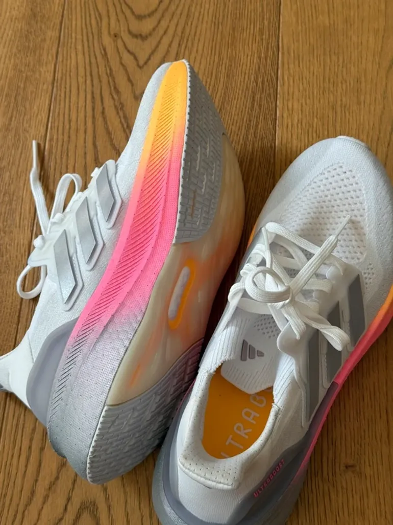 Adidas Ultraboost bike d'occasion — image 2 sur 2