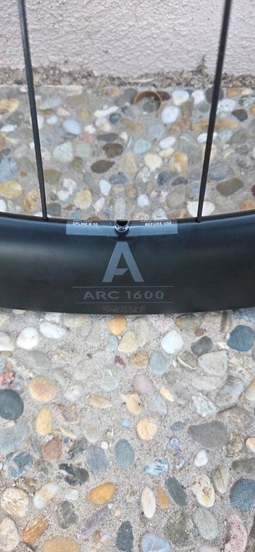 Dt Swiss ARC1600 2026 bike usato — immagine 5 di 8