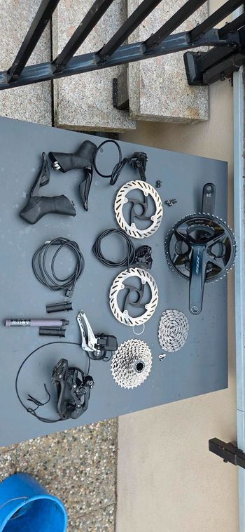 Used Shimano 105 Di2 2024 bike
