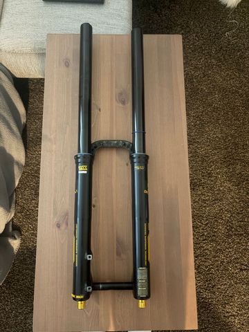 Used Öhlins DH38 M.1 Fork bike — image 4 of 4