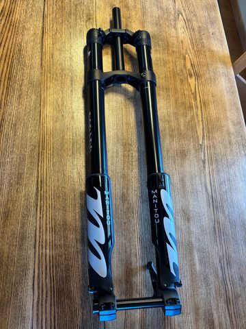 Manitou Dorado Expert Fork 2025 bike usato — immagine 1 di 5