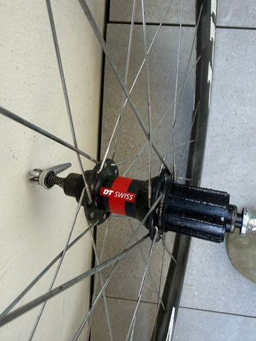 Brugt Zipp 202 and 303 Wheels bike — billede 4 af 6