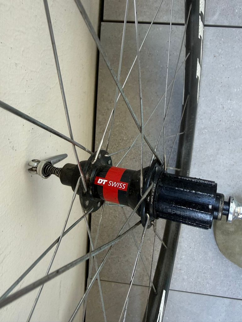 Brugt Zipp 202 and 303 Wheels bike — billede 4 af 6