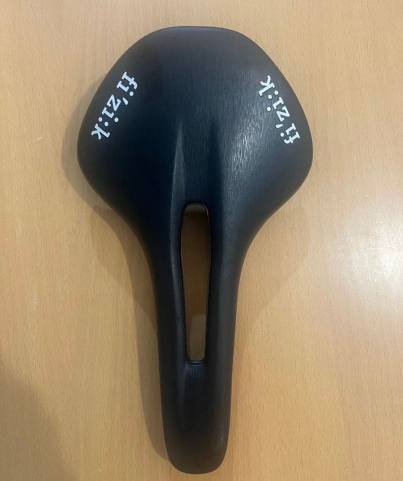 Używany Fizik Vento Antares 00 2025 Saddles & Seatposts
