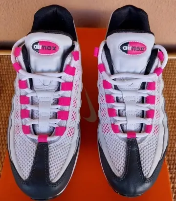 Używany Nike Air Max 95 DJ5418 Running Shoes