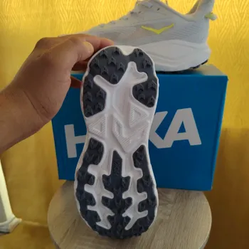 Used Hoka Chaussures bike — image 3 of 4