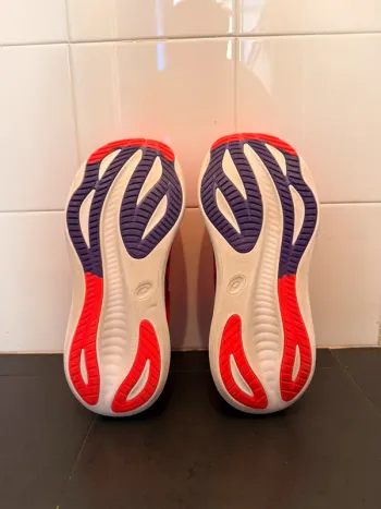 Used Asics Gel-Nimbus 27 bike — image 3 of 4