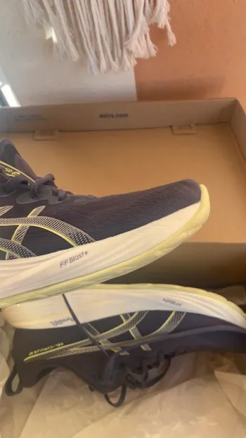 Used Asics Gel-Cumulus 27 bike — image 3 of 13