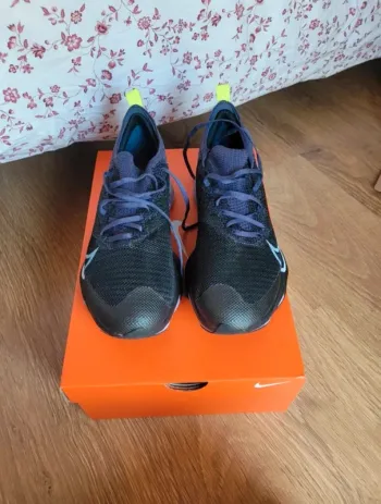 Nike ZoomX Invincible Run Flyknit 2 bike d'occasion