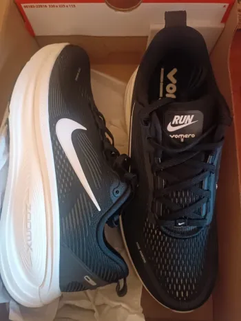 Used Nike Vomero 18 bike