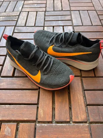 Used Nike Zoom Fly Flyknit bike — image 4 of 4