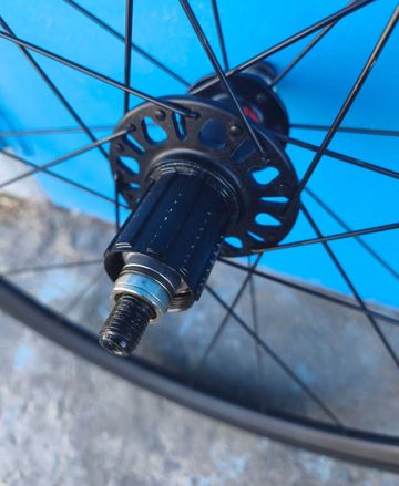 Dt Swiss Wheels bike d'occasion — image 5 sur 8