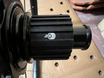 Used Newmen Evolution X.R. 25 Wheelset bike — image 4 of 6