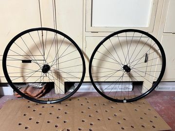 Used Newmen Evolution X.R. 25 Wheelset bike — image 1 of 6