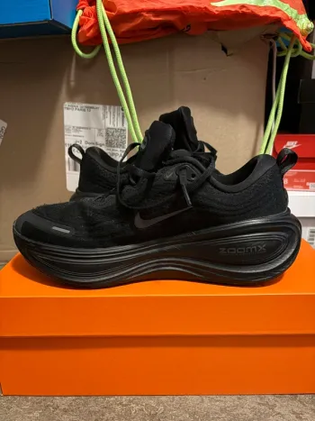 Used Nike Vomero plus bike — image 2 of 3