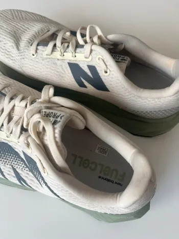 Tweedehands New Balance Propel V5 bike — afbeelding 5 van 5
