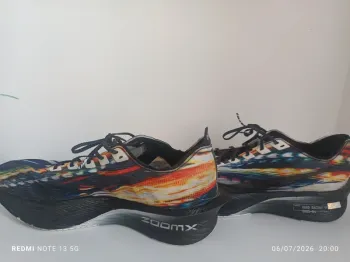 Used Premium ZoomX Vaporfly Next% 4 bike — image 2 of 4