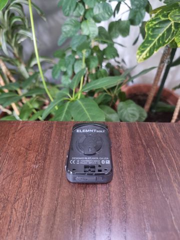Used Wahoo Elemnt Bolt V2 bike — image 2 of 4