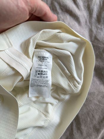 Tweedehands Pas Normal Studios Essential Light Jersey 2026 bike — afbeelding 8 van 8