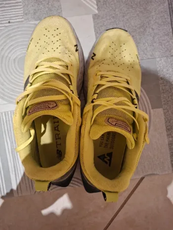 Gebrauchtes New Balance Hierro v6 bike — Bild 4 von 4