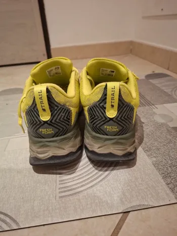 Gebrauchtes New Balance Hierro v6 bike — Bild 2 von 4
