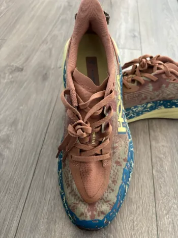 Used Hoka Speedgoat 6 bike — image 2 of 6