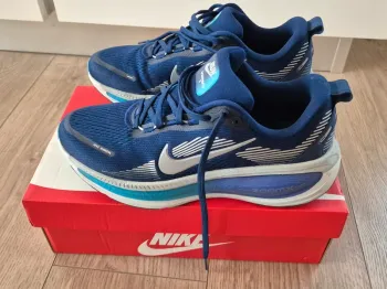 Used Nike Vomero 18 bike — image 5 of 6
