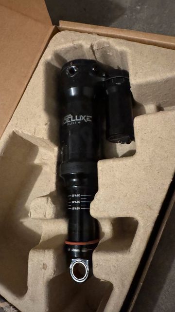 Gebrauchtes RockShox Super Deluxe Select+ RT 2022 Rear Suspension