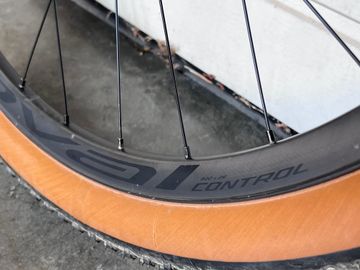 Used Roval Control Carbon Wheelset bike — image 12 of 21