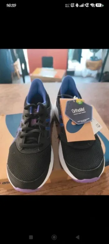 Used Asics Running shoes bike — image 2 of 3