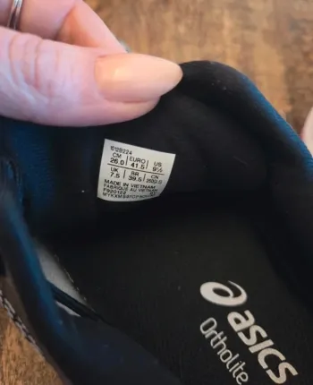 Used Asics Running Shoes size 41.5 bike — image 4 of 4
