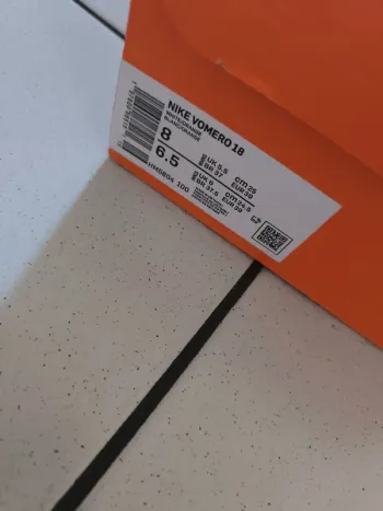 Tweedehands Nike Vomero 18 bike — afbeelding 4 van 4