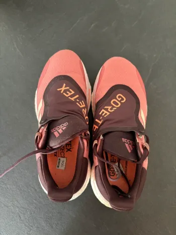 Gebrauchtes Adidas Laufschuhe Gore-Tex gr. 39 1/3 bike — Bild 2 von 5